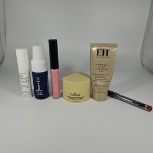 Beauty Lot (6 DELUXE SAMPLE-SIZES + 1 MYSTERY FREE FULL-SIZE)